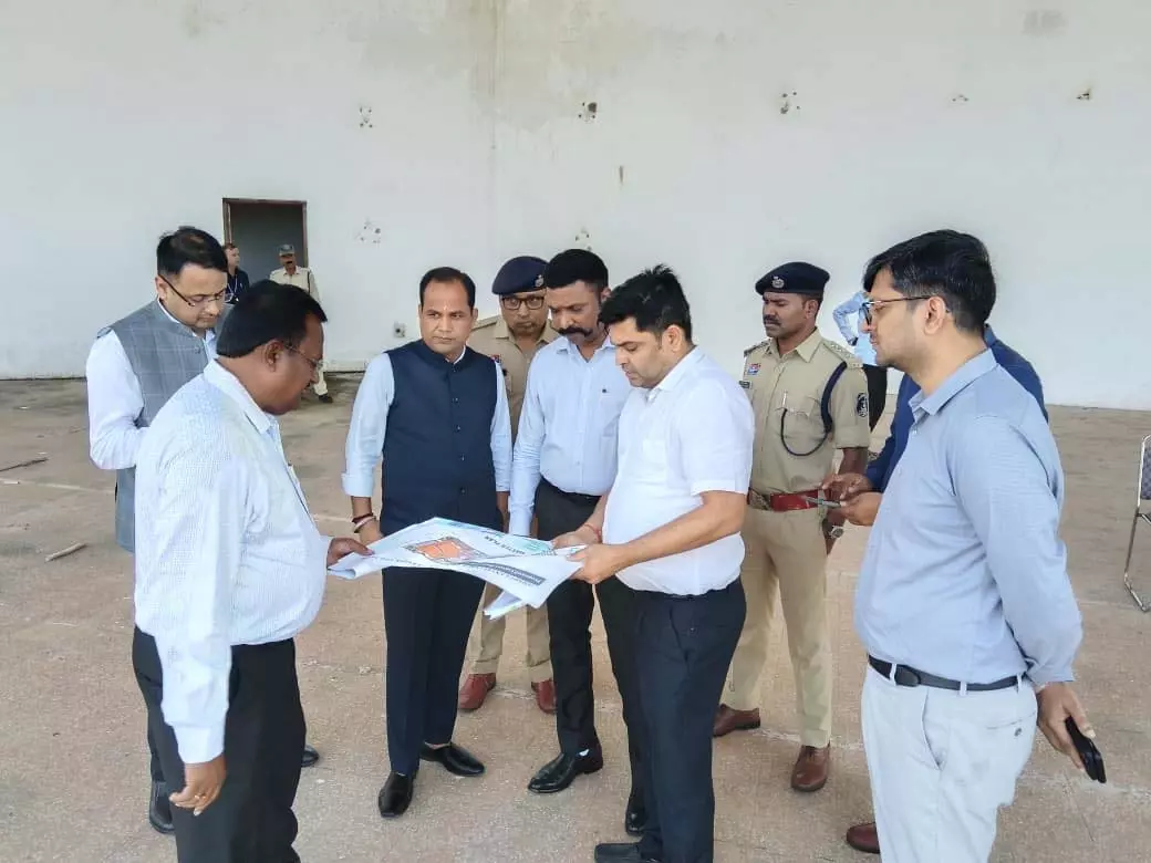 राज्योत्सव स्थल का अधिकारियों ने किया निरीक्षण, तैयारियों एवं व्यवस्थाओं के संबंध में की चर्चा राज्योत्सव स्थल का अधिकारियों ने किया निरीक्षण, तैयारियों एवं व्यवस्थाओं के संबंध में की चर्चा