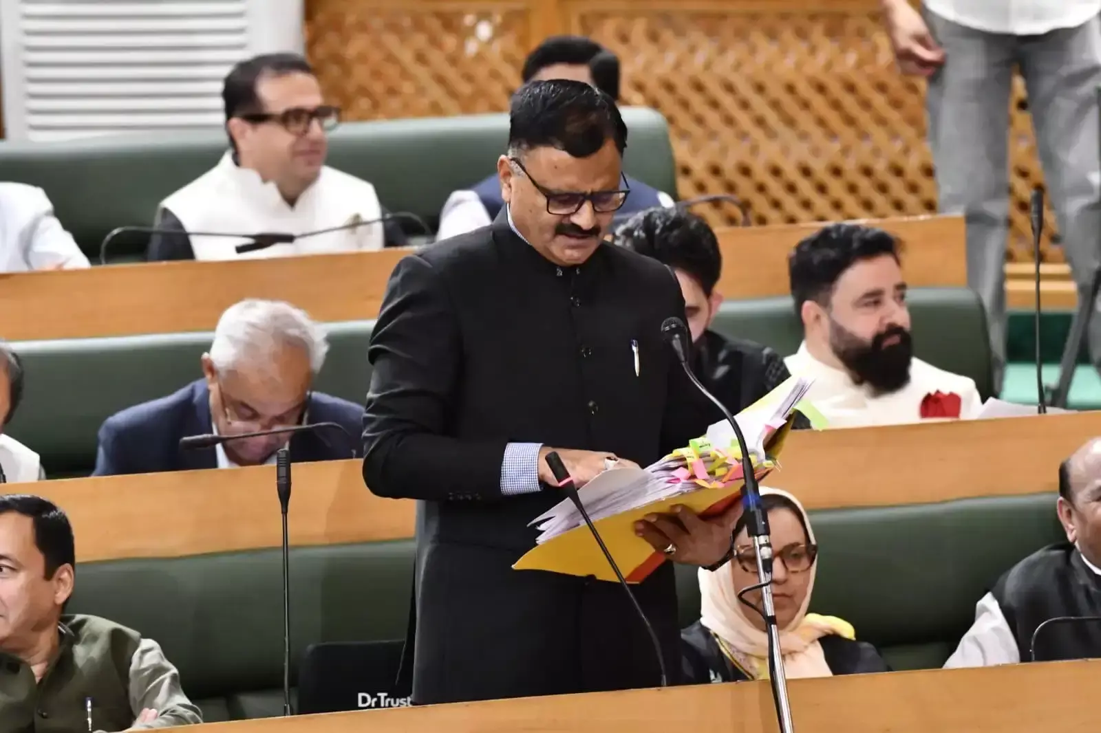 स्टोन क्रशरों पर कार्रवाई तेज, 146 इकाइयों को बंद करने के आदेश स्टोन क्रशरों पर कार्रवाई तेज, 146 इकाइयों को बंद करने के आदेश