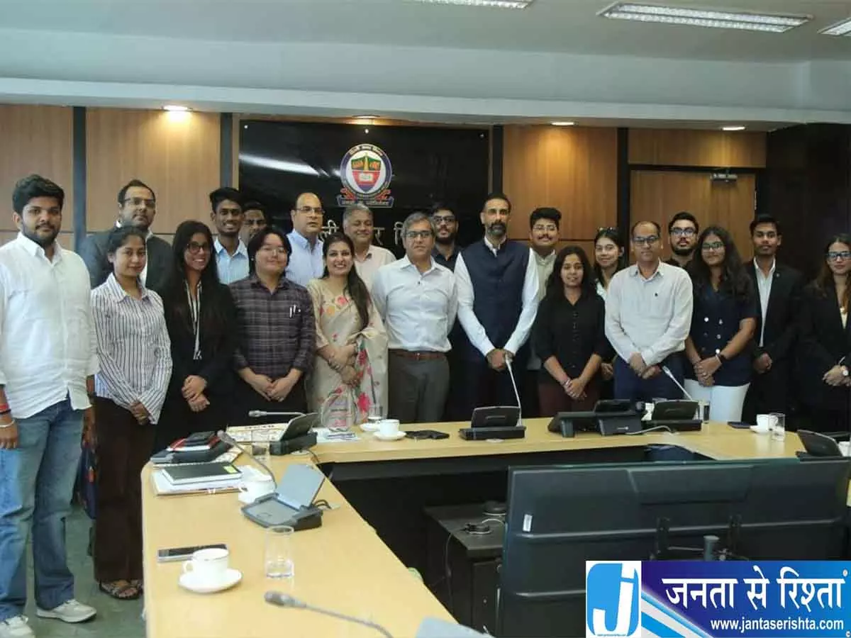 राइजिंग लीडर्स प्रोग्राम 2026 में MCD कमिश्नर ने युवाओं से किया संवाद राइजिंग लीडर्स प्रोग्राम 2026 में MCD कमिश्नर ने युवाओं से किया संवाद