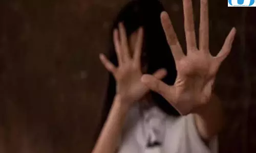 कोचिंग से घर लौट रहीं 3 नाबालिग छात्राओं से छेड़छाड़