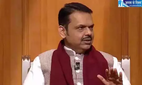 फड़णवीस ने ट्रिगर मानदंड से परे सूखा राहत का आश्वासन दिया