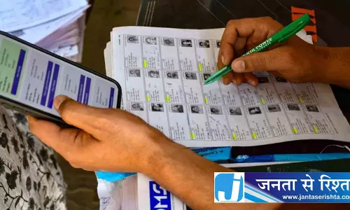 दिल्ली में SIR कैंपों में उमड़े युवा मतदाता