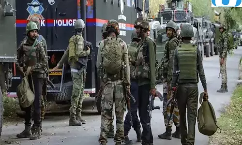 बडगाम मुठभेड़ में लश्कर का मोस्ट वांटेड आतंकी मूसा ढेर, सुरक्षाबलों का सर्च ऑपरेशन जारी बडगाम मुठभेड़ में लश्कर का मोस्ट वांटेड आतंकी मूसा ढेर, सुरक्षाबलों का सर्च ऑपरेशन जारी