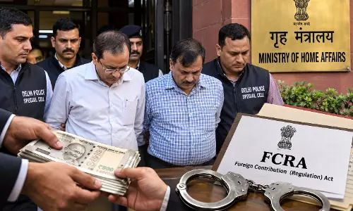 FCRA पंजीकरण के बदले रिश्वत मांगने का आरोप, गृह मंत्रालय से जुड़े दो अधिकारी गिरफ्तार