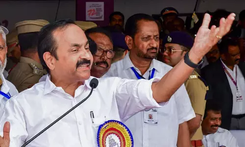 केरल में सत्ता संभालने के बाद पहली चुनावी परीक्षा में UDF को झटका, LDF ने बढ़ाई सीटें केरल में सत्ता संभालने के बाद पहली चुनावी परीक्षा में UDF को झटका, LDF ने बढ़ाई सीटें