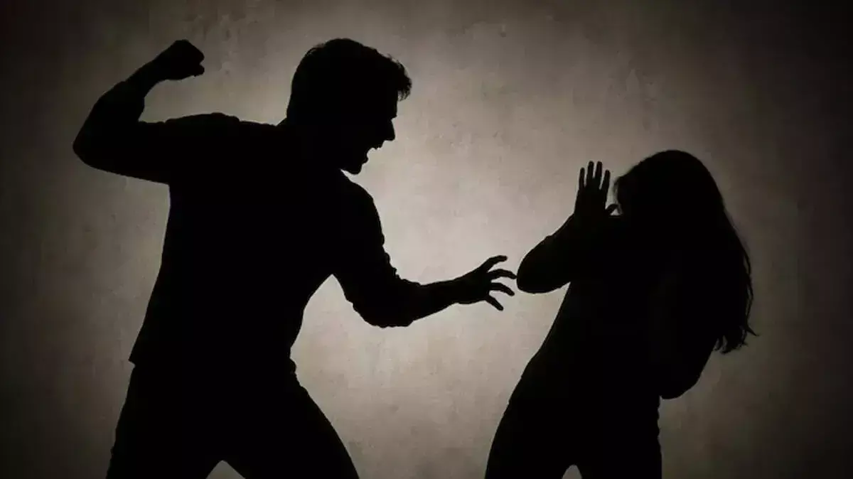 पति और ससुराल वालों की करतूत, महिला ने दर्ज कराई शिकायत