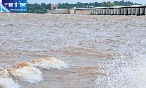तेलंगाना को पानी देने के प्रस्ताव पर कर्नाटक में विरोध, किसान संगठनों ने सरकार को चेताया तेलंगाना को पानी देने के प्रस्ताव पर कर्नाटक में विरोध, किसान संगठनों ने सरकार को चेताया