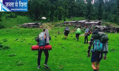 केदारनाथ-बासुकीताल ट्रेक पर पांच सदस्यीय दल लापता, हेलीकॉप्टर से तलाश जारी केदारनाथ-बासुकीताल ट्रेक पर पांच सदस्यीय दल लापता, हेलीकॉप्टर से तलाश जारी