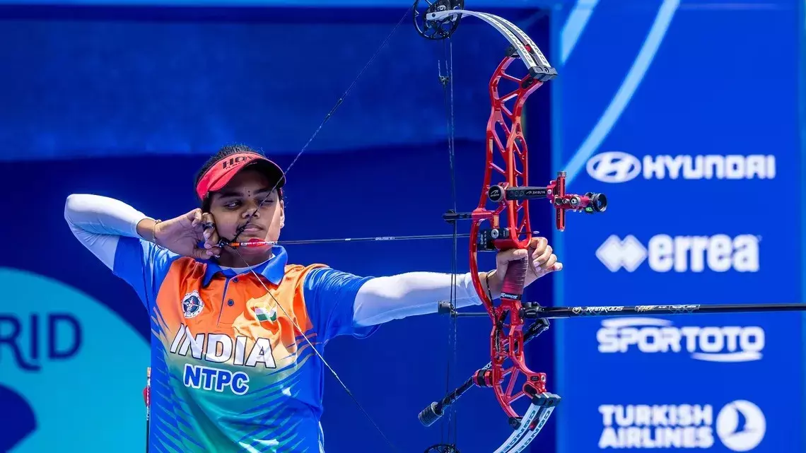 एशियन गेम्स: महिला कंपाउंड टीम का रिकॉर्ड तोड़ स्वर्णिम प्रदर्शन एशियन गेम्स: महिला कंपाउंड टीम का रिकॉर्ड तोड़ स्वर्णिम प्रदर्शन