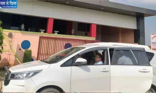 नर्सिंग छात्रा दिव्यांशी की डेंगू से मौत मामले में अस्पताल पहुंची जांच टीम, संचालक से घंटों पूछताछ