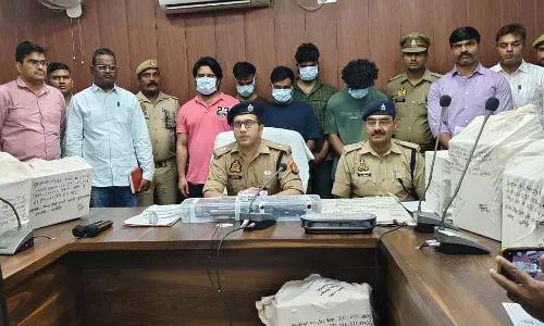 जापानी बुजुर्गों को बनाते थे निशाना, पकड़ा गया इंटरनेशनल साइबर ठगी का कॉल सेंटर जापानी बुजुर्गों को बनाते थे निशाना, पकड़ा गया इंटरनेशनल साइबर ठगी का कॉल सेंटर