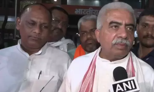 अखिलेश यादव संग तस्वीर वायरल, राकेश सचान बोले- सभी खबरें भ्रामक