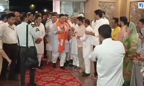 जोधपुर पहुंचे CM भजनलाल शर्मा, मारवाड़ इंटरनेशनल सेंटर में कार्यक्रम जोधपुर पहुंचे CM भजनलाल शर्मा, मारवाड़ इंटरनेशनल सेंटर में कार्यक्रम