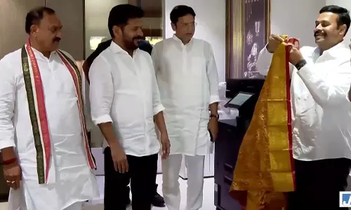 MLC चुनाव को लेकर CM रेवंत से मिले कांग्रेस उम्मीदवार, वोटर रजिस्ट्रेशन पर चर्चा