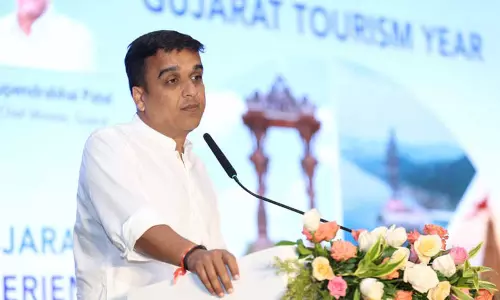 गुजरात में फिल्म शूटिंग की मंजूरी अब आसान सिंगल विंडो पोर्टल लॉन्च गुजरात में फिल्म शूटिंग की मंजूरी अब आसान सिंगल विंडो पोर्टल लॉन्च