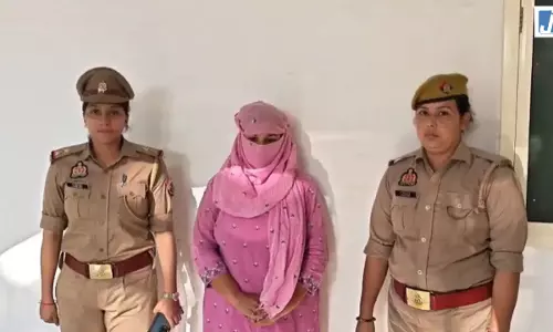 10 लाख में पति की हत्या की सुपारी, पत्नी ने प्रेमी संग रची साजिश, 4 गिरफ्तार 10 लाख में पति की हत्या की सुपारी, पत्नी ने प्रेमी संग रची साजिश, 4 गिरफ्तार