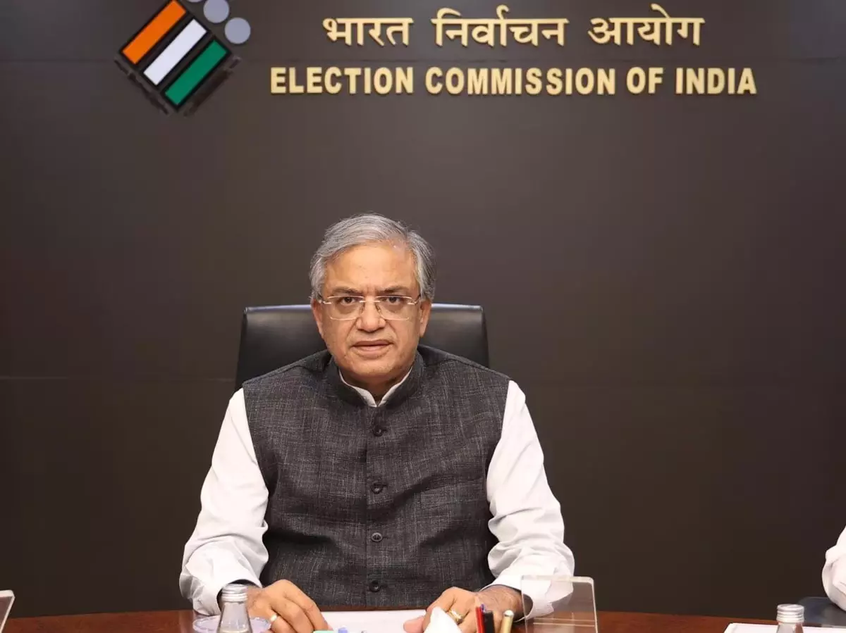 SIR पूरा होने वाले राज्यों में Form 6 से अतिरिक्त घोषणा पत्र हटाया SIR पूरा होने वाले राज्यों में Form 6 से अतिरिक्त घोषणा पत्र हटाया