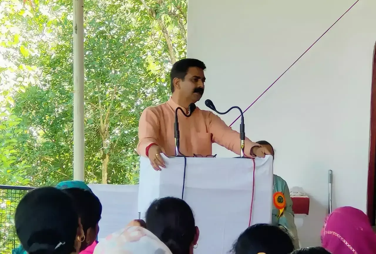 हल्दी की खेती से बदलेगी धर्मपुर की तस्वीर : चंद्रशेखर हल्दी की खेती से बदलेगी धर्मपुर की तस्वीर : चंद्रशेखर