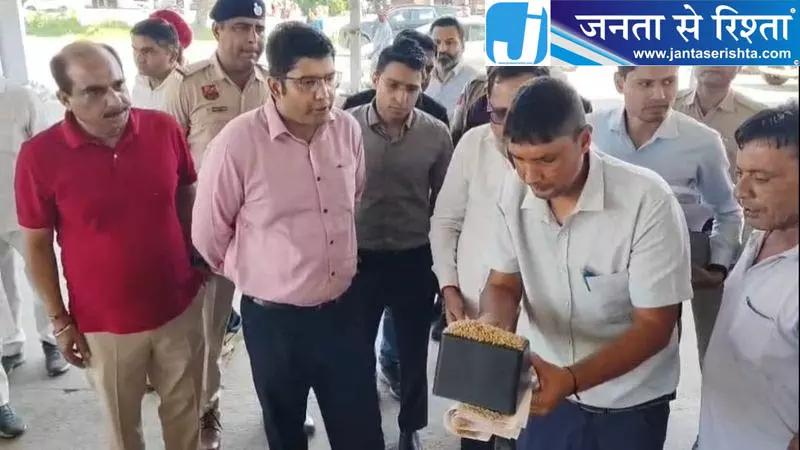 धान सुखाकर मंडी लाएं किसान: करनाल डीसी धान सुखाकर मंडी लाएं किसान: करनाल डीसी