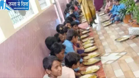 पांच माह से नहीं मिली मध्याह्न भोजन की राशि, उधार के सहारे चल रही स्कूलों की रसोई पांच माह से नहीं मिली मध्याह्न भोजन की राशि, उधार के सहारे चल रही स्कूलों की रसोई