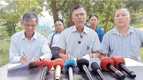 सोनापुर पावर लाइन विवाद: आदिवासी संगठनों की चक्का जाम की चेतावनी सोनापुर पावर लाइन विवाद: आदिवासी संगठनों की चक्का जाम की चेतावनी