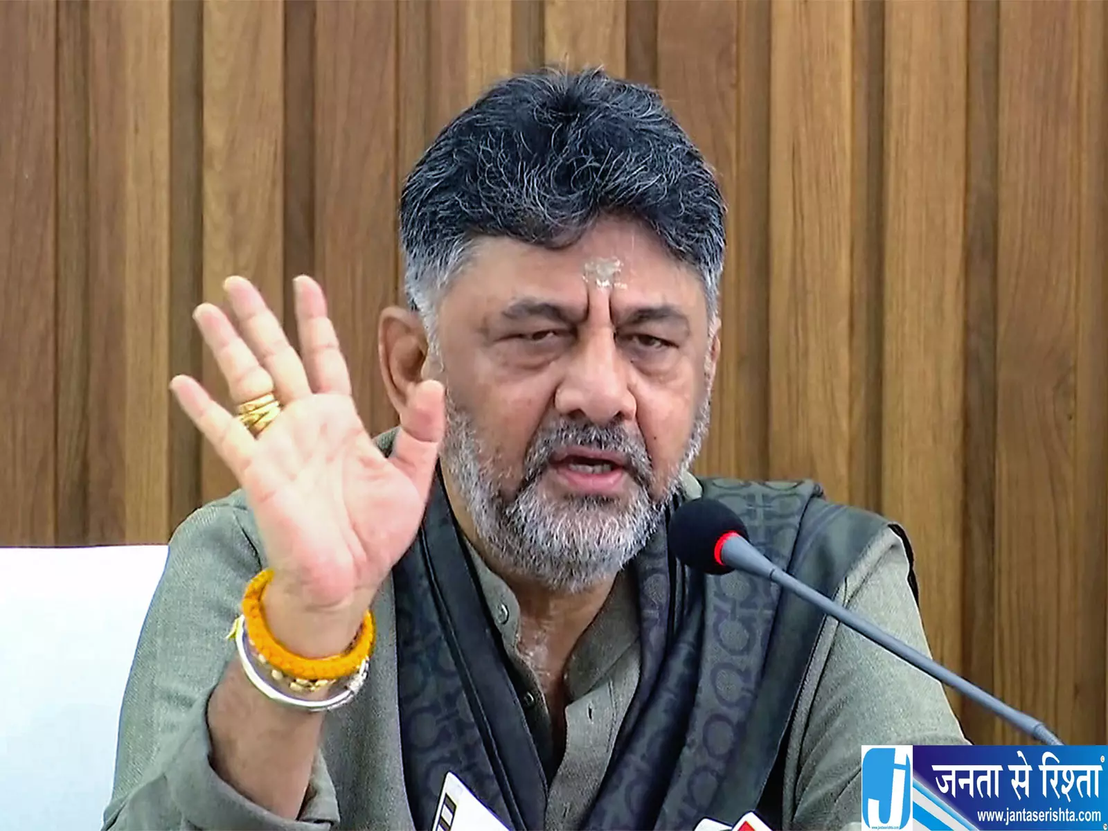 कर्नाटक में ठेकेदार परेशान लंबित भुगतान को लेकर CM को पत्र कर्नाटक में ठेकेदार परेशान लंबित भुगतान को लेकर CM को पत्र