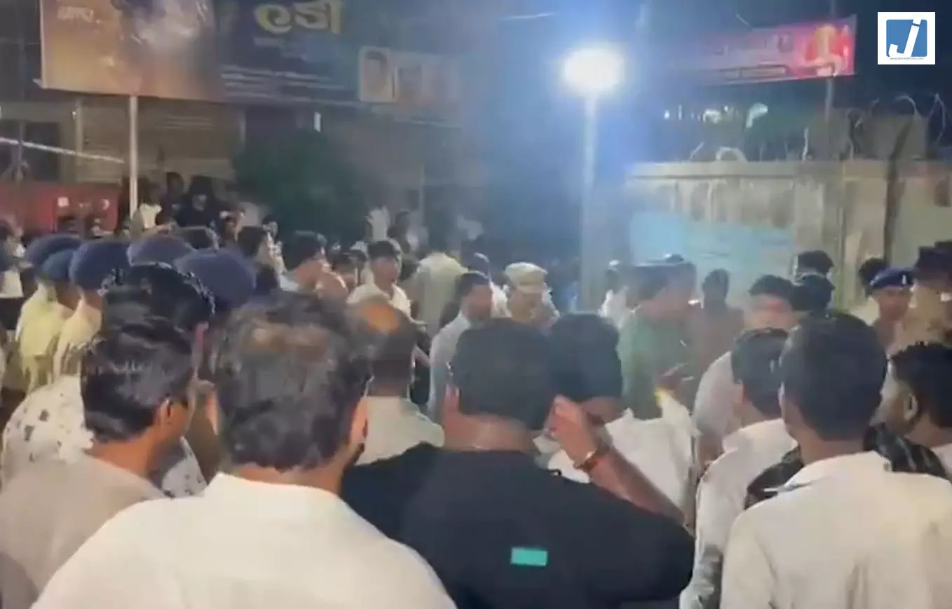 शिवसेना UBT नेता प्रदीप पूर्णेकर की हत्या, देर रात अंतिम संस्कार शिवसेना UBT नेता प्रदीप पूर्णेकर की हत्या, देर रात अंतिम संस्कार
