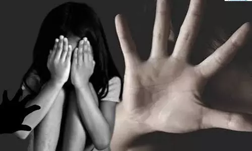 बस में नाबालिग से गैंगरेप, 2 लोग गिरफ्तार बस में नाबालिग से गैंगरेप, 2 लोग गिरफ्तार