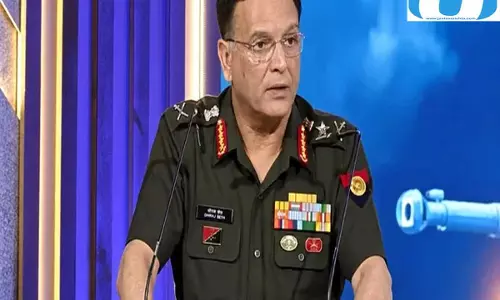 थल-नौ-वायु सेना के बेहतर तालमेल पर मंथन, धीरज सेठ ने कमांडरों से की बातचीत