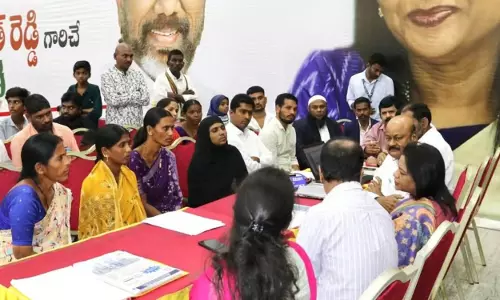 रूस के युद्ध क्षेत्र में फंसे तेलंगाना के चार लोग रूस के युद्ध क्षेत्र में फंसे तेलंगाना के चार लोग