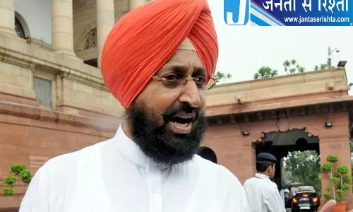 पंजाब में नशे पर भाजपा-कांग्रेस आमने-सामने पंजाब में नशे पर भाजपा-कांग्रेस आमने-सामने