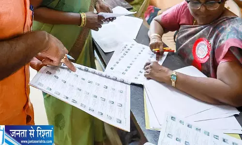 कर्नाटक में SIR प्रक्रिया पर उठे सवाल, ऑडिट रिपोर्ट में बड़े पैमाने पर नाम हटाने का आरोप कर्नाटक में SIR प्रक्रिया पर उठे सवाल, ऑडिट रिपोर्ट में बड़े पैमाने पर नाम हटाने का आरोप