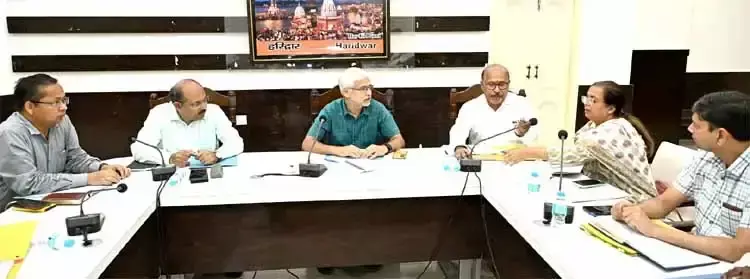 पुनर्वास में लापरवाही नहीं, कुष्ठ रोगियों को मिले मूलभूत सुविधाएं
