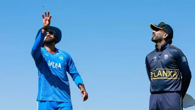 IND vs SL: भारत की पारी लड़खड़ाई, अक्षर पटेल नहीं बचा सके विकेट