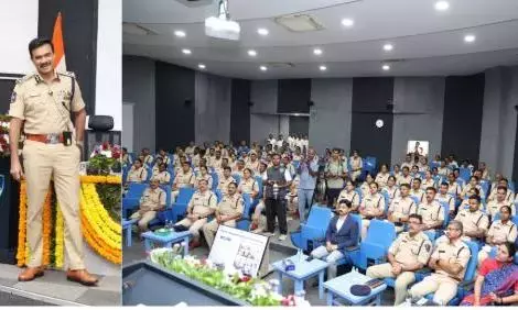 Telangana: आनंद ने पुलिसिंग में नेतृत्व पर 112 परिवीक्षाधीन डीएसपी को संबोधित किया