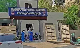 Telangana: माधापुर पुलिस ने अवैध गतिविधियों पर सर्विस अपार्टमेंट मालिकों को चेतावनी दी