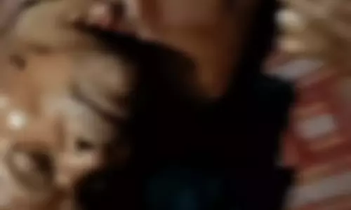 नाबालिग लड़की ने 65 साल के बुजुर्ग की कर दी हत्या, पूछताछ में सामने आया दुष्कर्म का आरोप नाबालिग लड़की ने 65 साल के बुजुर्ग की कर दी हत्या, पूछताछ में सामने आया दुष्कर्म का आरोप