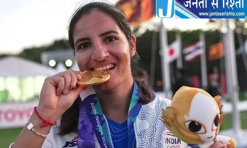 एशियाड गोल्ड के बाद भी रेणुका अवॉर्ड लिस्ट से बाहर एशियाड गोल्ड के बाद भी रेणुका अवॉर्ड लिस्ट से बाहर