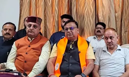 सरकारी कामकाज में दखल का बीजेपी ने लगाया आरोप