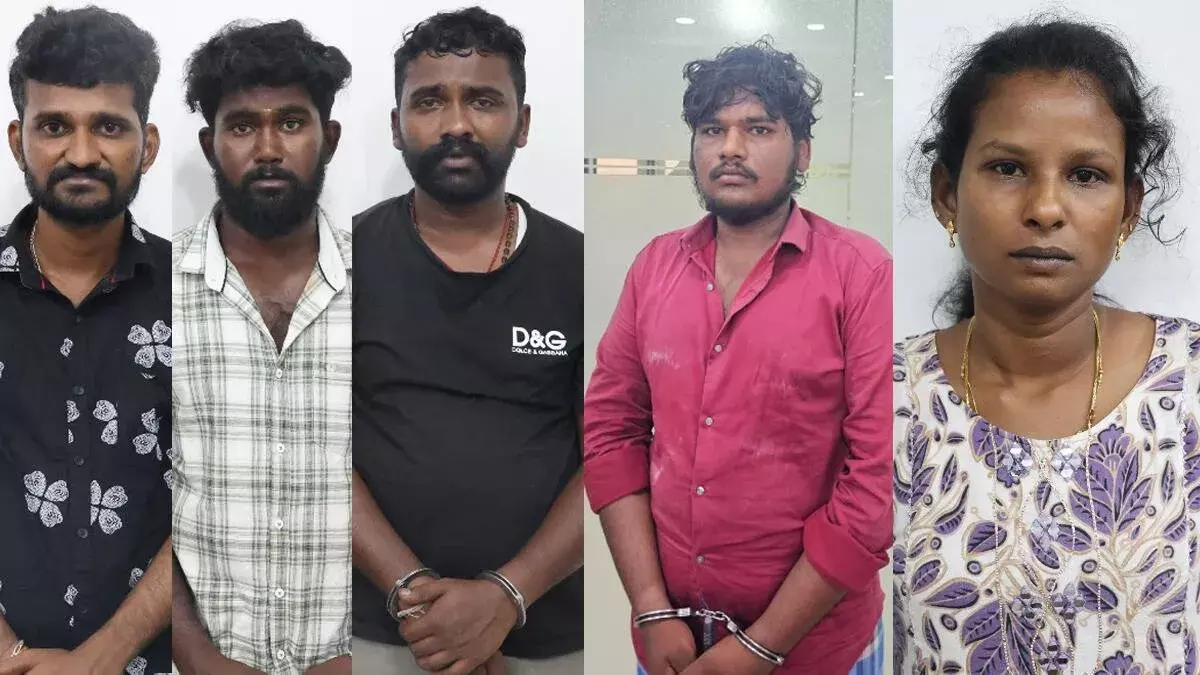 त्रिशूर गैंगरेप कांड: पुरुष मित्र की पत्नी के बयान से हुआ बड़ा खुलासा त्रिशूर गैंगरेप कांड: पुरुष मित्र की पत्नी के बयान से हुआ बड़ा खुलासा