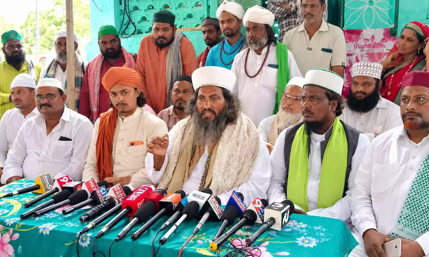 Andhra: दरगाह मुद्दे पर मुसलमानों ने विरोध प्रदर्शन किया