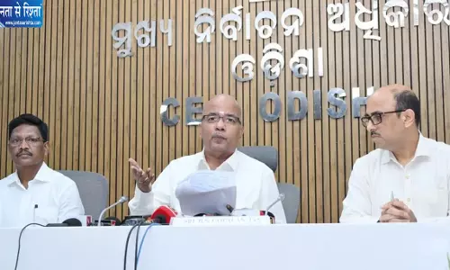 ओडिशा के CEO आरएस गोपालन ने मांगा VRS, BJD ने उठाए सवाल ओडिशा के CEO आरएस गोपालन ने मांगा VRS, BJD ने उठाए सवाल