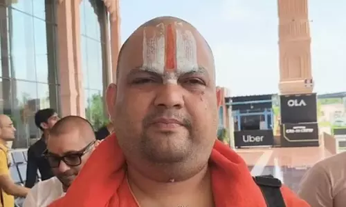 मुसलमानों को लेकर योग गुरु के बयान का संतों ने किया समर्थन, सांप्रदायिक सद्भाव का किया आग्रह