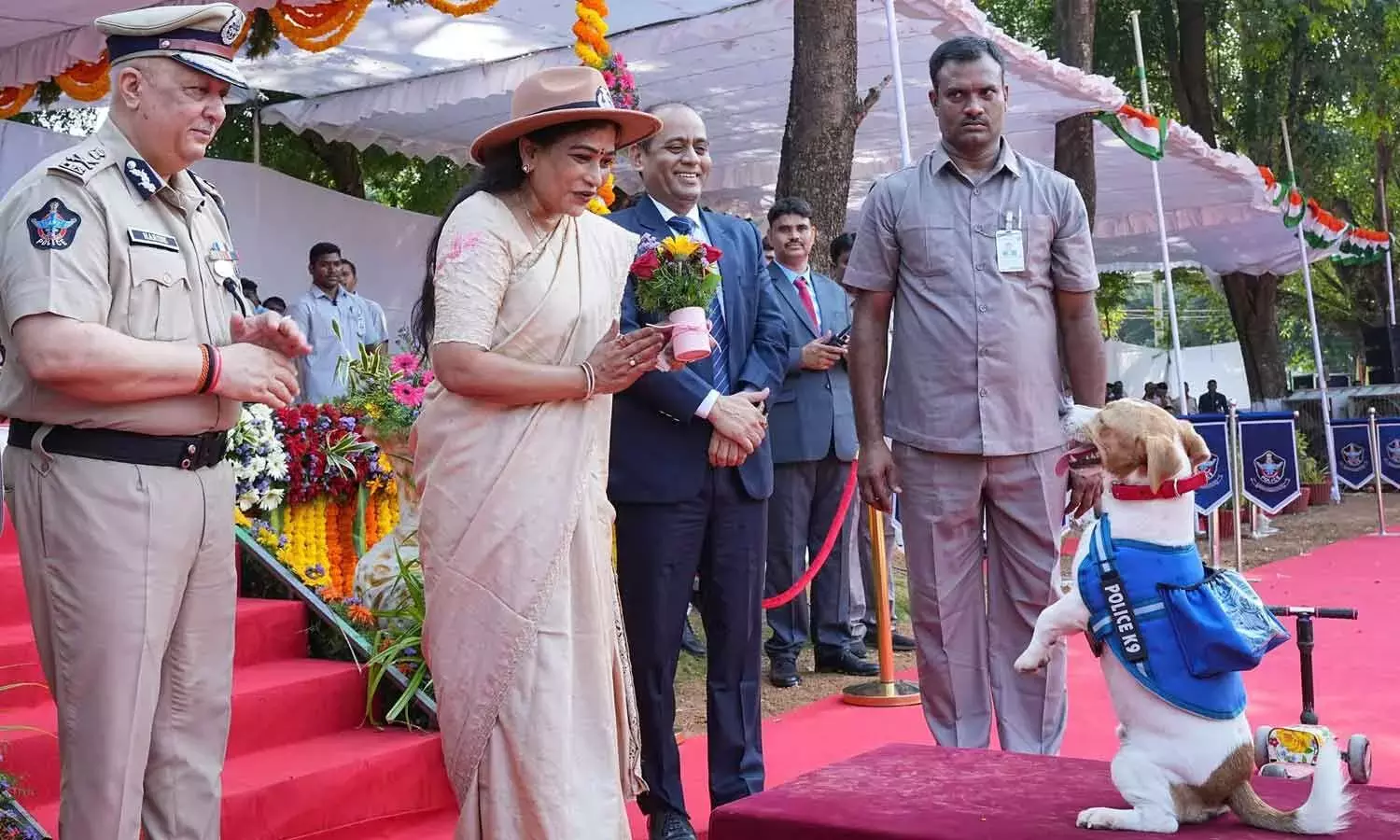 Andhra: एपी राज्य पुलिस ने 36 दोहरे कौशल वाले कुत्तों को शामिल किया