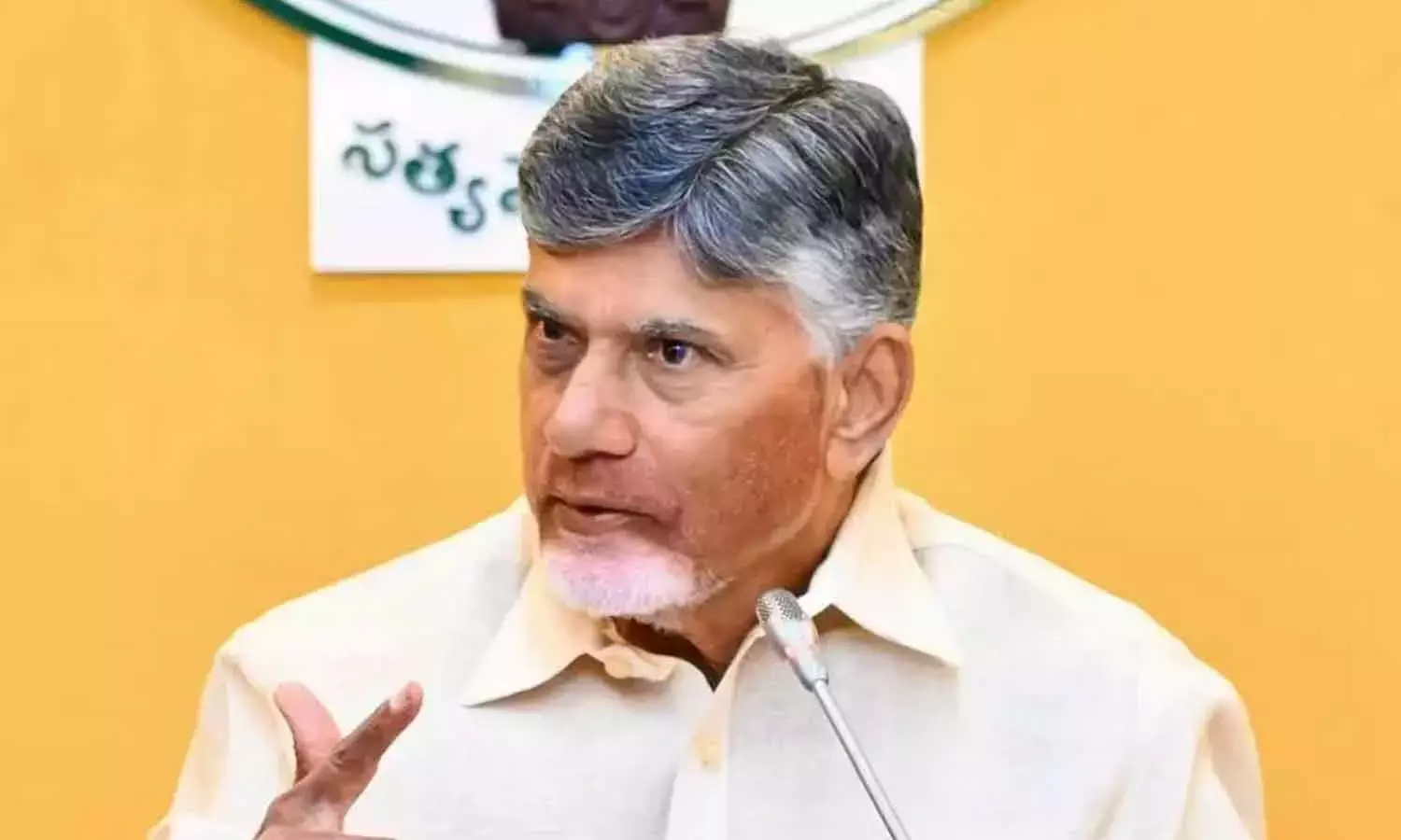 Andhra: सीएम चंद्रबाबू आज रेपल्ले में एनटीआर पेंशन वितरण में हिस्सा लेंगे Andhra: सीएम चंद्रबाबू आज रेपल्ले में एनटीआर पेंशन वितरण में हिस्सा लेंगे