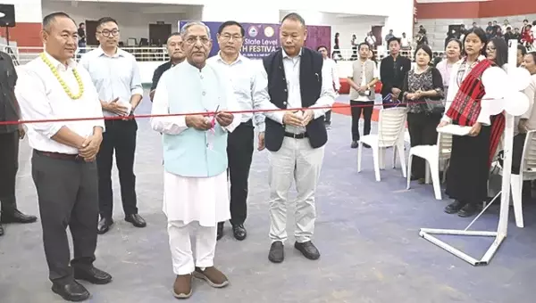 गवर्नर की युवाओं से कॉल: आत्मनिर्भर बनने की ओर बढ़ाएं कदम