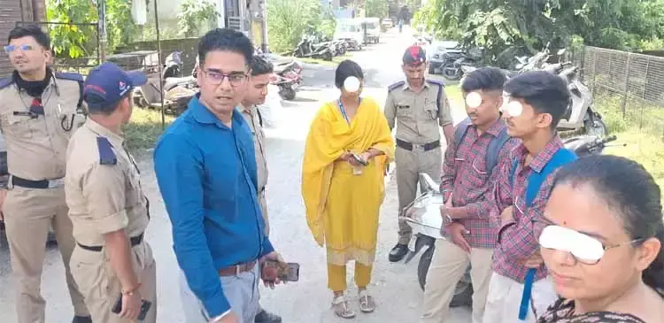 नाबालिग वाहन चालकों के खिलाफ कार्रवाई, 20 बाइक जब्त