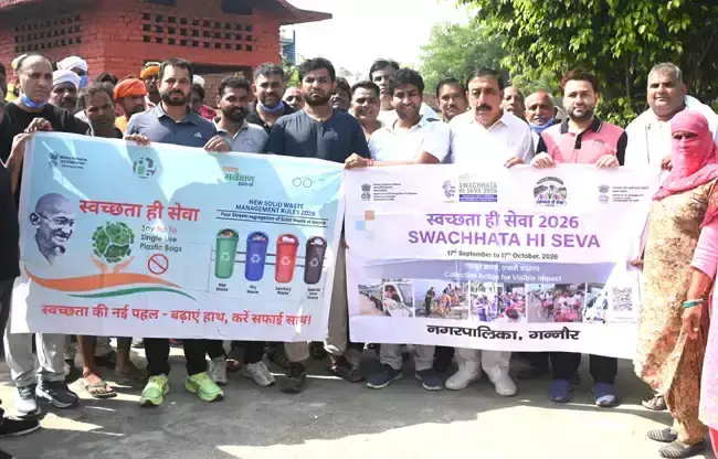 सोनीपत में गांधी जयंती पर मुक्तिधाम में किया गया श्रमदान सोनीपत में गांधी जयंती पर मुक्तिधाम में किया गया श्रमदान