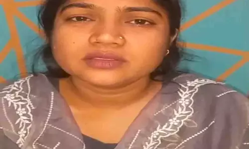 दिव्यांग सहायता योजना से संकट की घड़ी में मिला संबल, बच्चों का भविष्य संवारने में जुटीं रोशनी दिव्यांग सहायता योजना से संकट की घड़ी में मिला संबल, बच्चों का भविष्य संवारने में जुटीं रोशनी