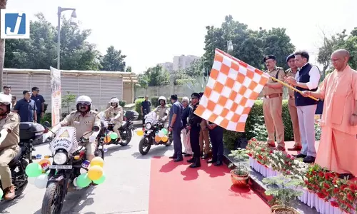 वीरता का सम्मान, स्मार्ट पुलिसिंग बनी ‘नए उत्तर प्रदेश’ की पहचान वीरता का सम्मान, स्मार्ट पुलिसिंग बनी ‘नए उत्तर प्रदेश’ की पहचान